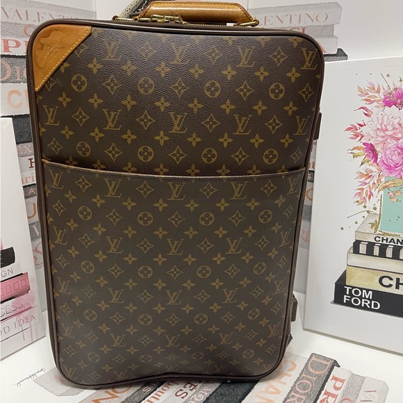 Authentic LOUIS VUITTON Pegase 55 Monogram Travel Rolling Suitcase - Picture 1 of 15